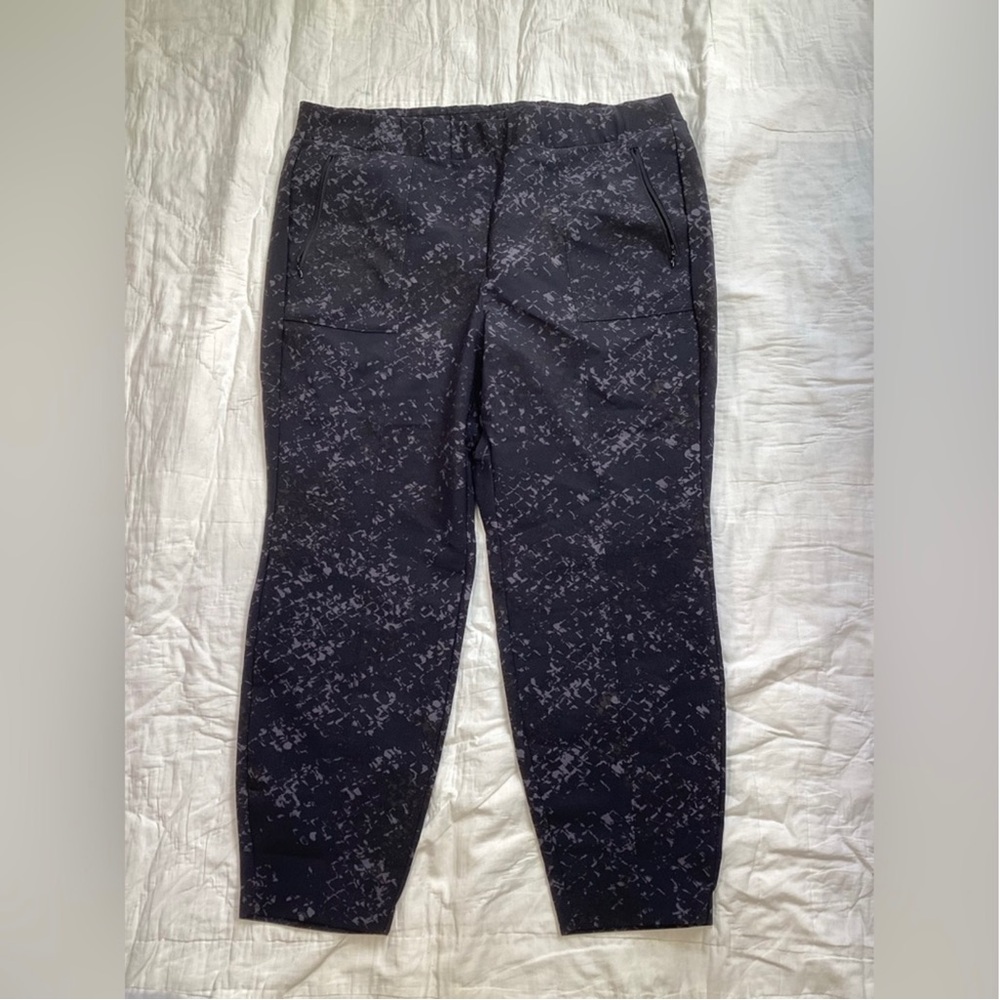 Lane‎ Bryant On the Go Slim Ankle Travel Pants Black Pattern 20